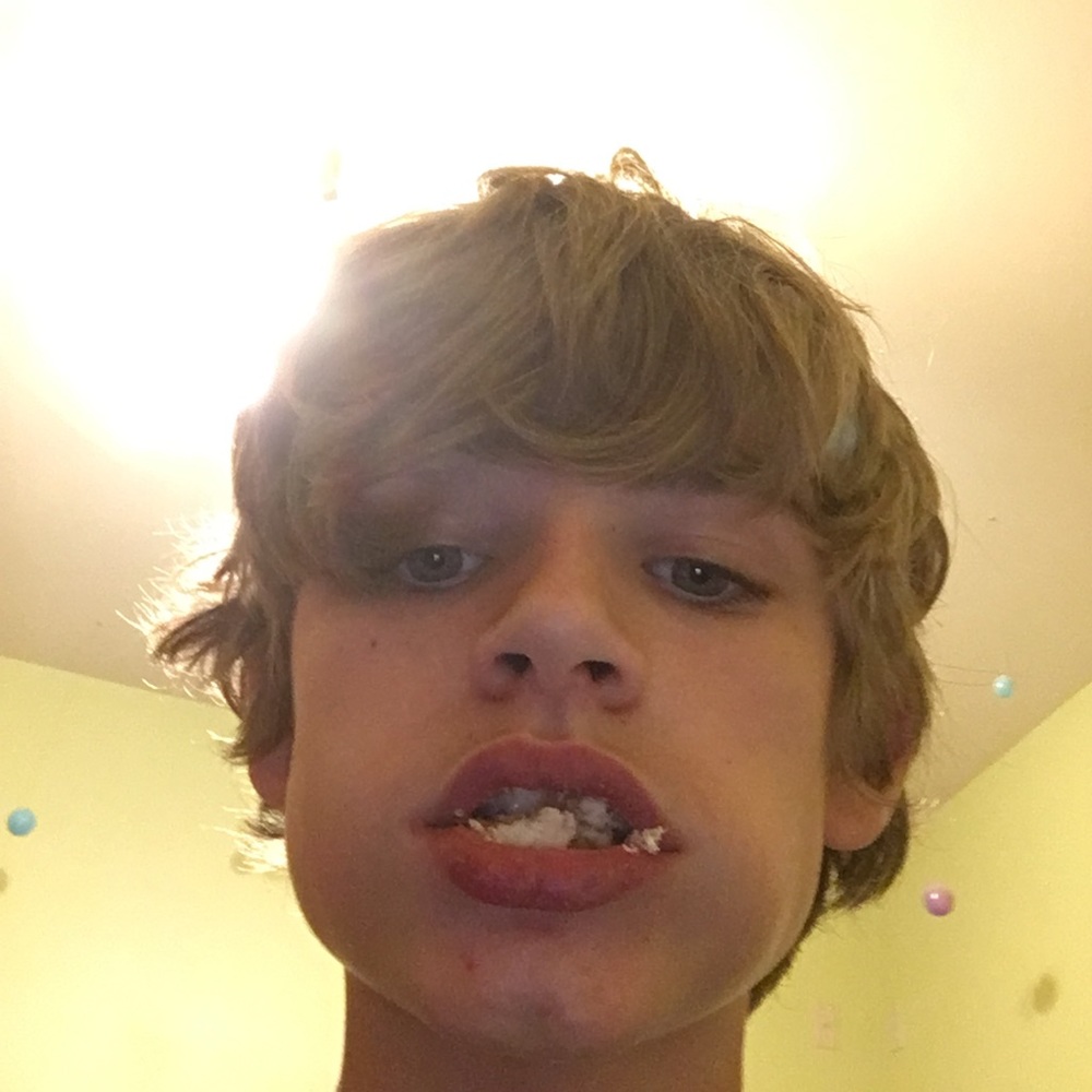 Meet your Posher, Max